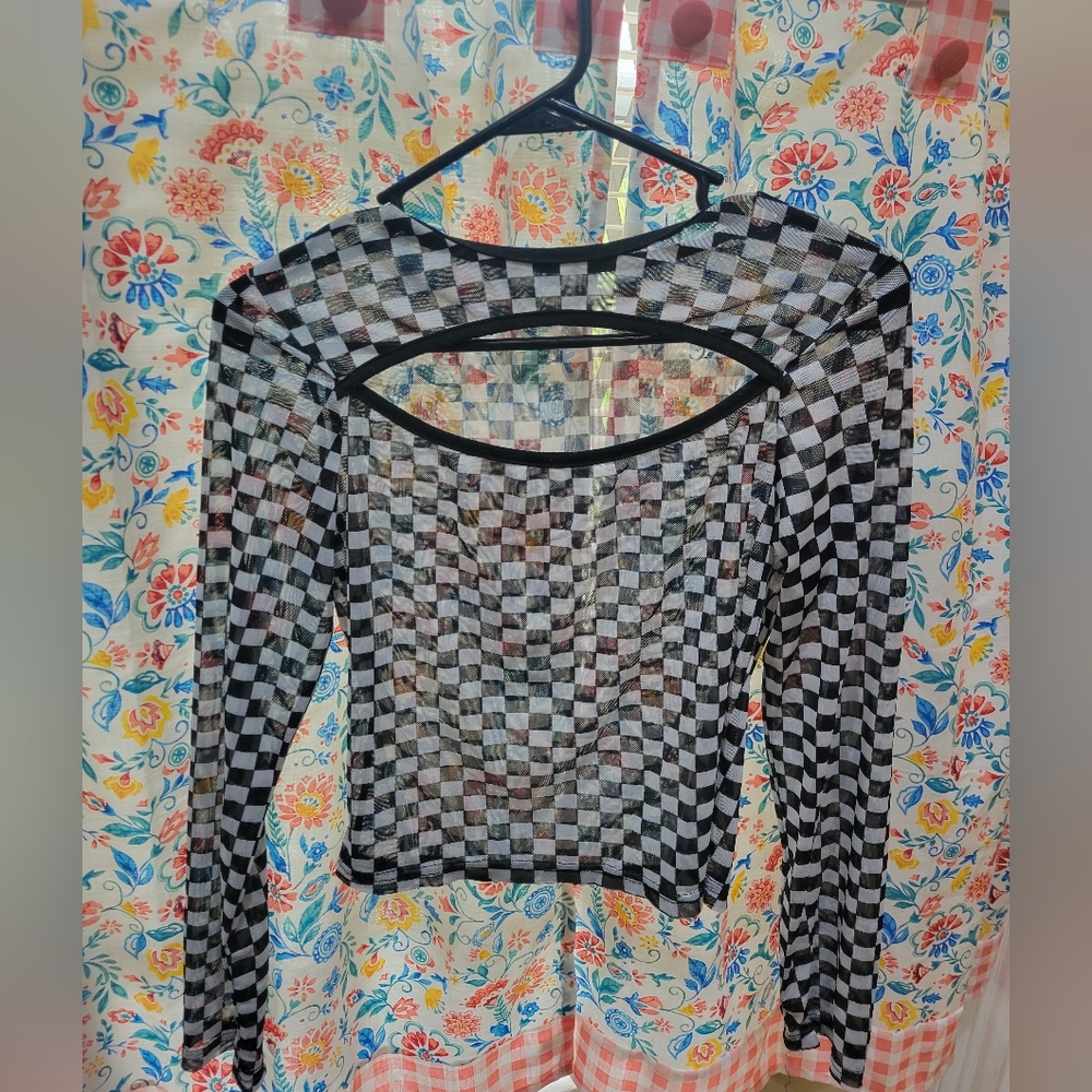 Checkered black and white mesh shirt